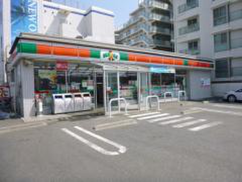 コンビニ　サークルＫサンクスサザンビーチ店（コンビニ）まで650m