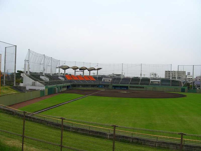 公園　茅ヶ崎公園野球場（公園）まで530m