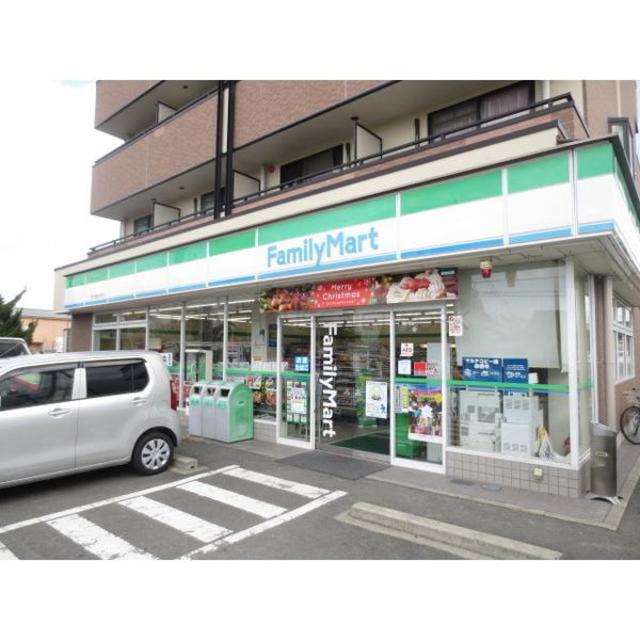 コンビニ　ファミリーマート枚方招提北町店（コンビニ）まで1065m