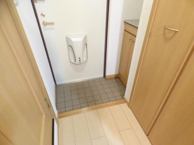 セモア中山の玄関写真