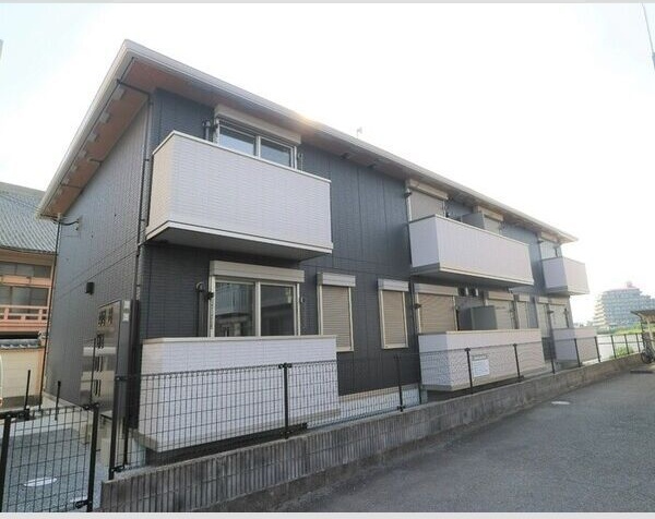 ＪＲ山陽本線 土山駅 徒歩10分 2階建 築1年の外観写真