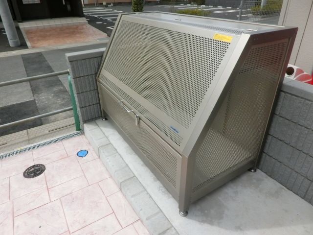 その他　専用のゴミ置き場です