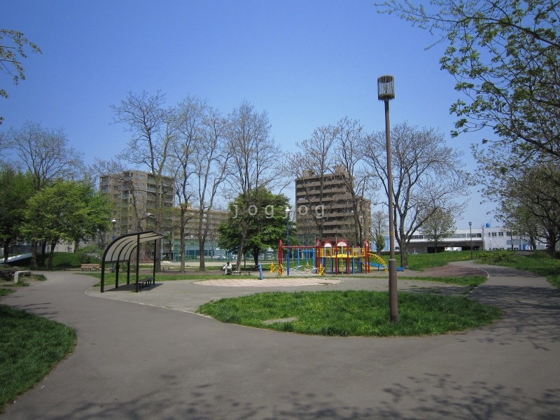 公園　東札幌公園（公園）まで582m