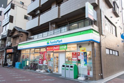 コンビニ　ファミリーマート 江東東陽一丁目店（コンビニ）まで69m