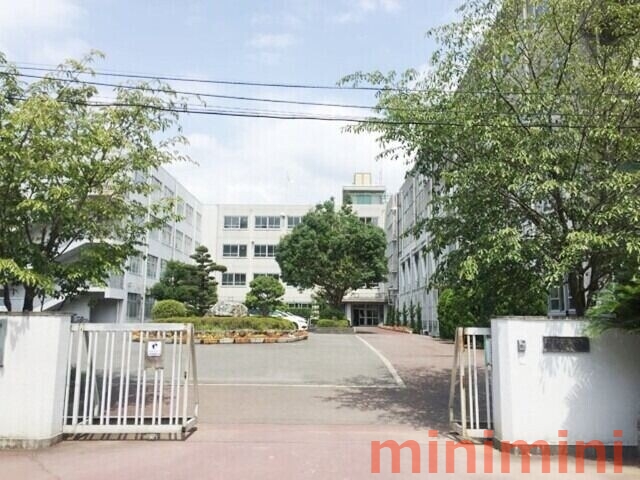中学校　高槻市立阿武野中学校（中学校）まで1936m