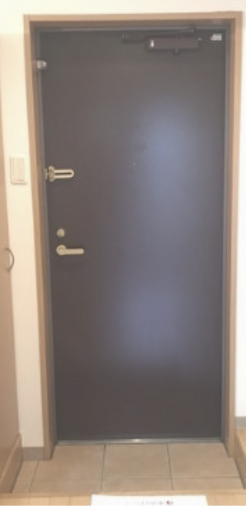 玄関　弊社は都内全域の物件をご紹介可能です！