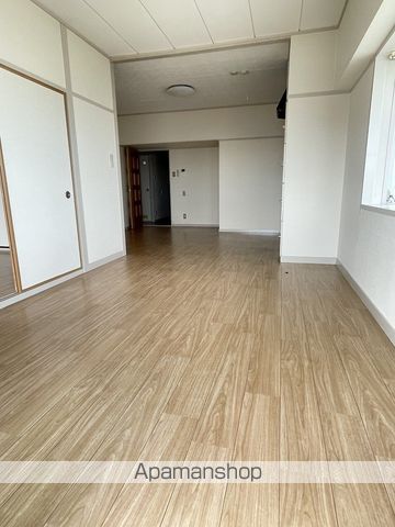 ロイヤルシティーハンターの居間写真