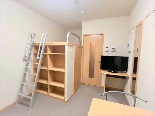 居室・リビング　ハイベットタイプのお部屋です