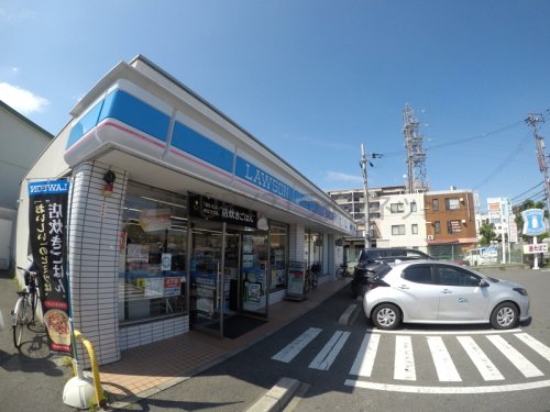 コンビニ　ローソン 吹田警察署前店（コンビニ）まで347m
