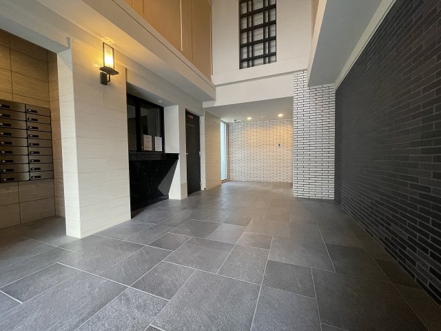 ロビー　建物の内部です