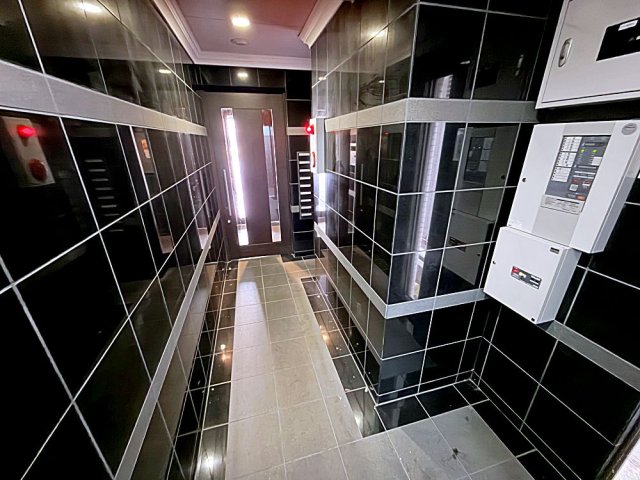 地下鉄名港線 名古屋港駅 徒歩2分 10階建 築14年の外観写真
