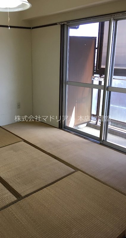 都営浅草線 西馬込駅 徒歩14分 4階建 築48年の内装写真