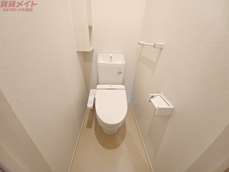 トイレ　同型参考写真です