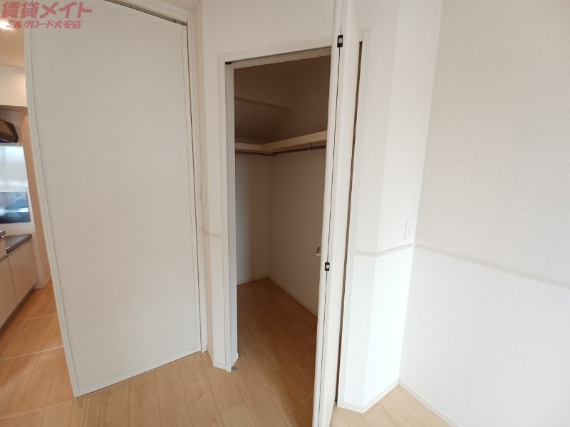 収納　同型参考写真です