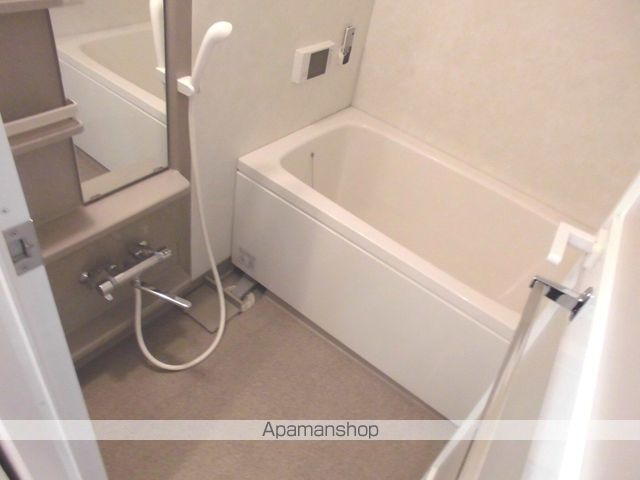 地下鉄御堂筋線 江坂駅 徒歩6分 12階建 築19年の風呂写真
