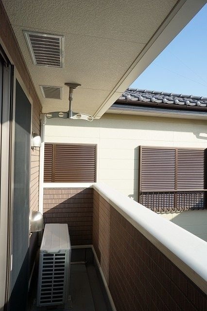 バルコニー　同建物別号室