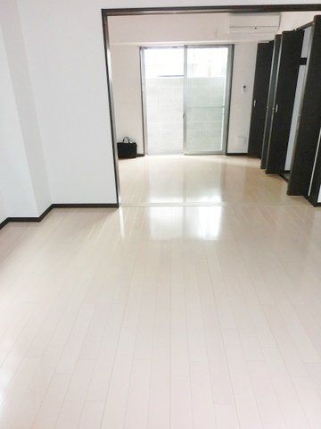 ガーデンコート船橋の居間写真