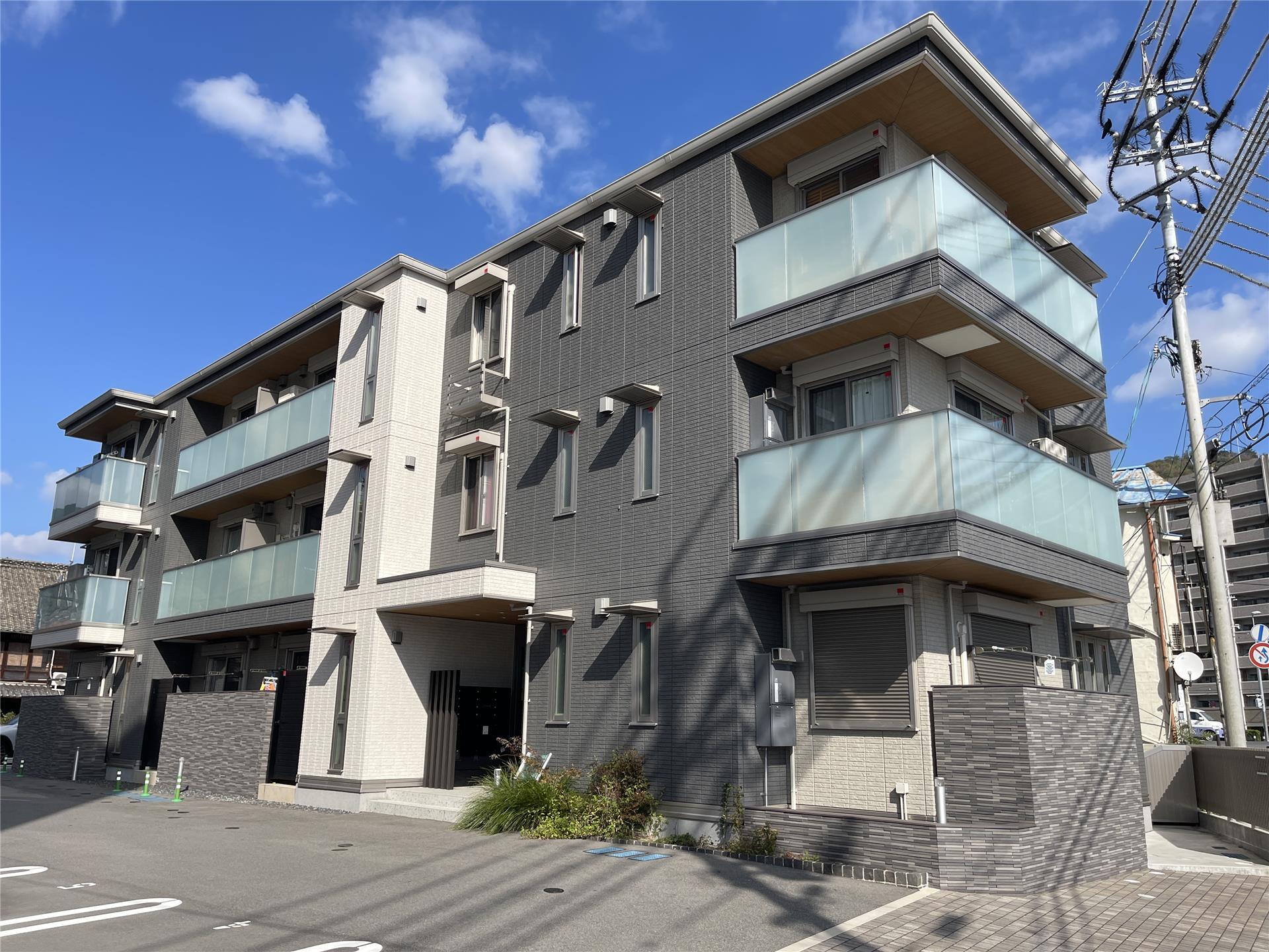 建物外観　2021年築　レジデンス阿賀中央