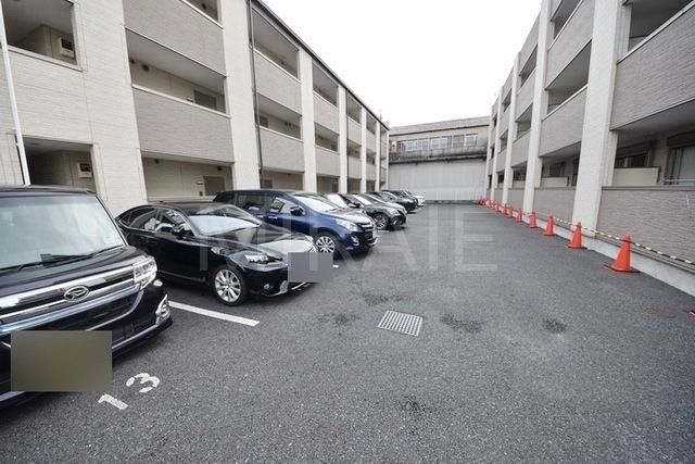 駐車場　駐車場