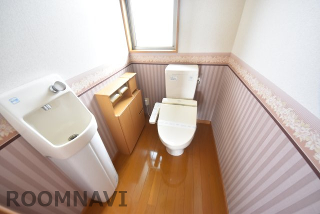 ＪＲ牟岐線 阿波富田駅 徒歩30分 3階建 築22年のトイレ写真
