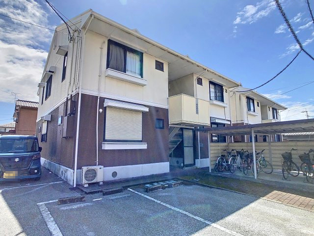 ジュネス北本町 B棟の建物外観