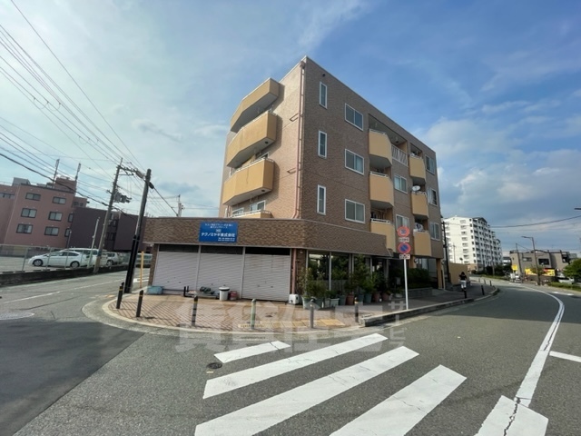 豊中市二葉町のマンションの建物外観