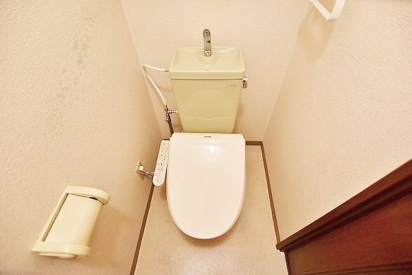 トイレ　★温水洗浄便座付トイレ★※サービス品です