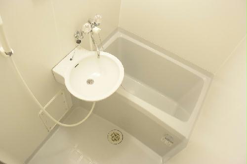 バス・シャワールーム　一日の疲れを癒せます♪