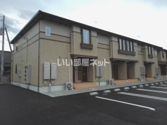 西条市古川甲のアパートの建物外観