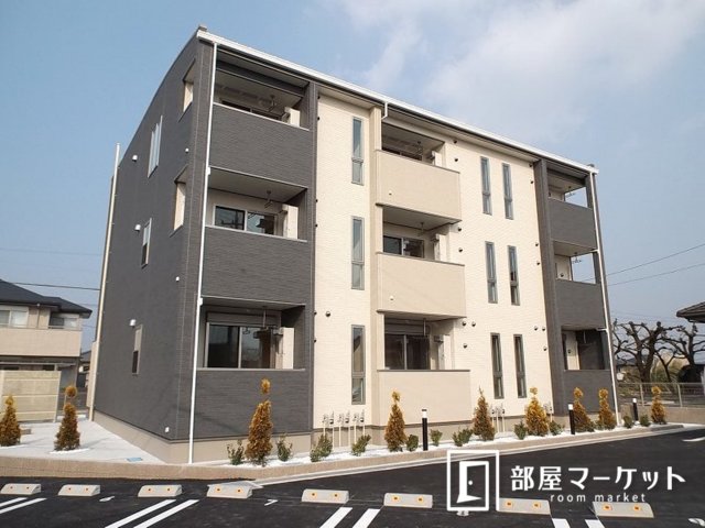 豊田市上丘町のアパートの建物外観