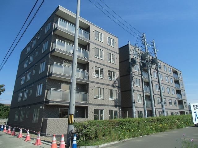 鍋島ハイツIの建物外観