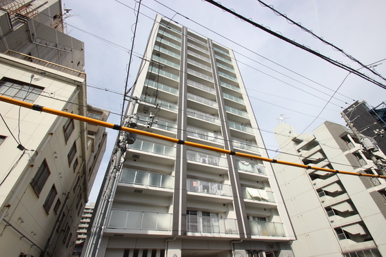 【広島市中区十日市町のマンションの建物外観】