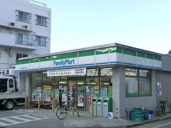 【グランパレス王子のコンビニ】