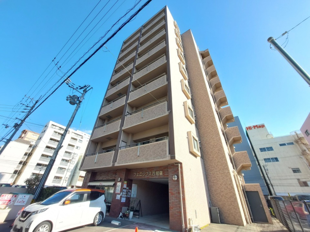 松山市松前町のマンションの建物外観