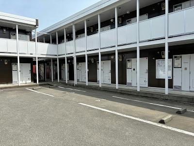 【レオパレス加賀温泉駅の駐車場】