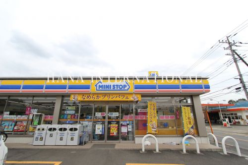コンビニ　ミニストップ国分寺戸倉店（コンビニ）まで1771m