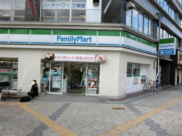 【プレサンス谷町九丁目駅前のコンビニ】