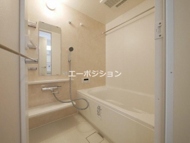 バス・シャワールーム　ウルバーノイリス
