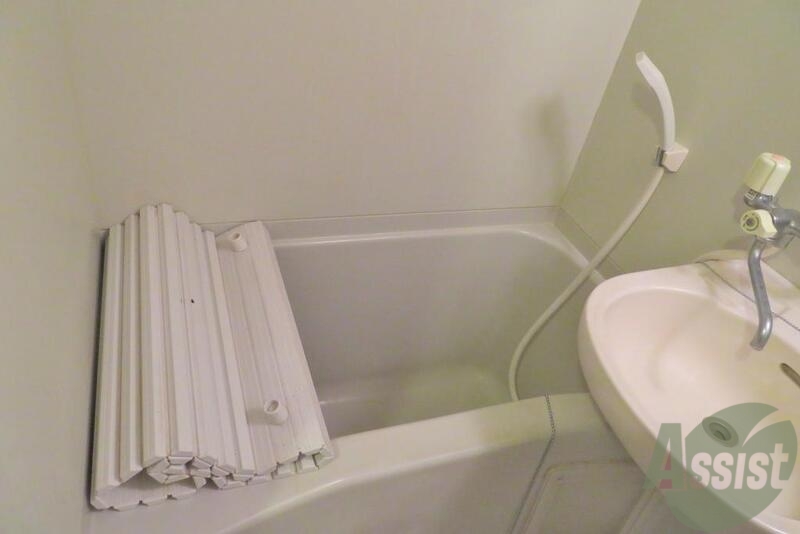 バス・シャワールーム　足が延ばせて、ゆっくりできますね。