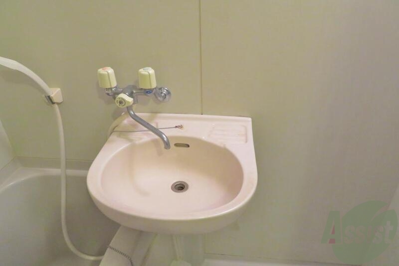 洗面設備　洗面台がついて、便利ですね。