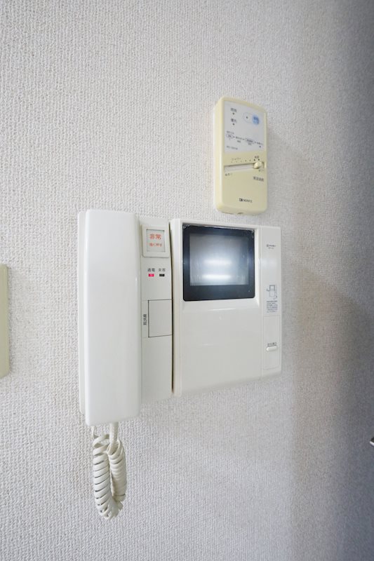 セキュリティ　モニター付きインターホン