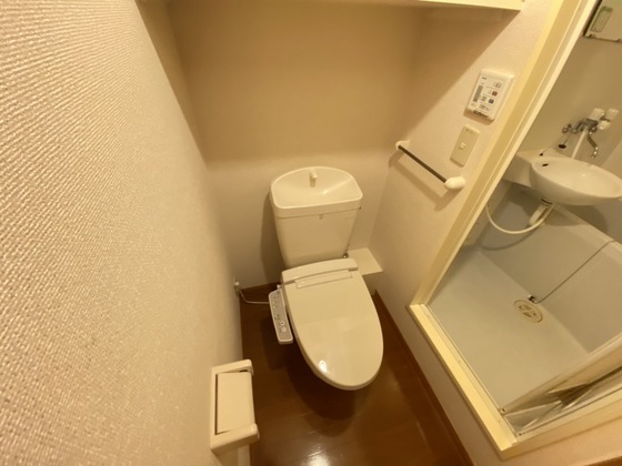 トイレ　※別部屋の写真です
