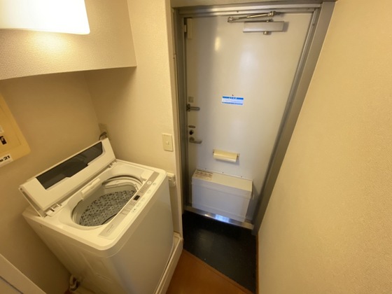 玄関　※別部屋の写真です