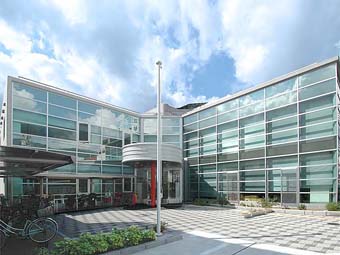 その他　市立旭町子育て支援センター（その他）まで743m