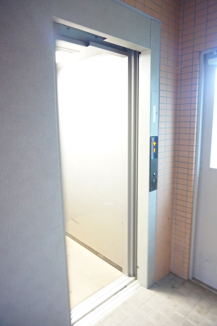 その他　共有エレベーター（その他）まで3m