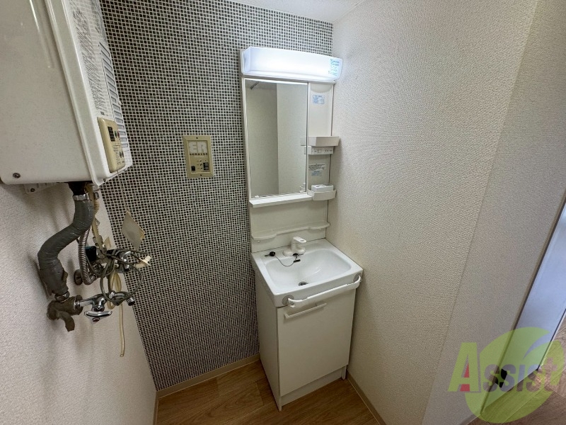 洗面設備　こちらに洗面台があります。朝の洗顔はこちらで。