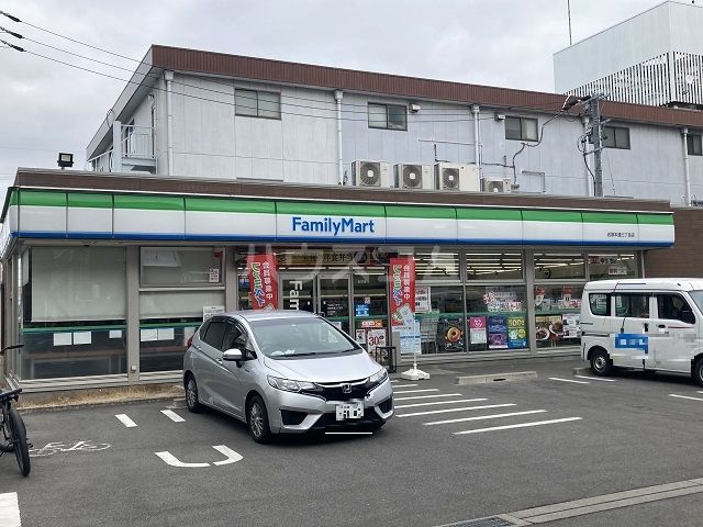コンビニ　ファミリーマート　岩塚本通三丁目店（コンビニ）まで1451m