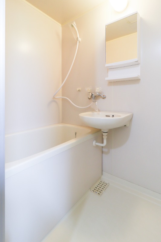 バス・シャワールーム　図面と現状に相違がある場合には現状を優先