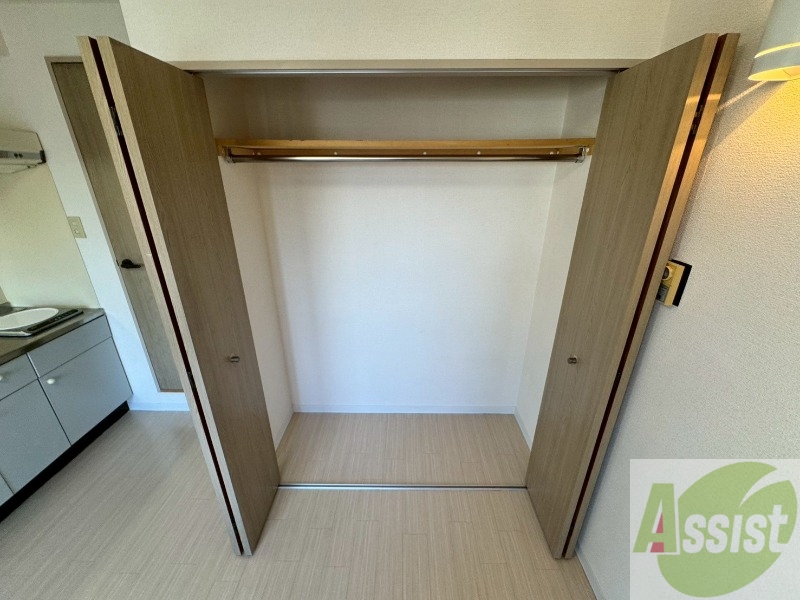 収納　寝室の収納です。部屋がすっきり片付きます。