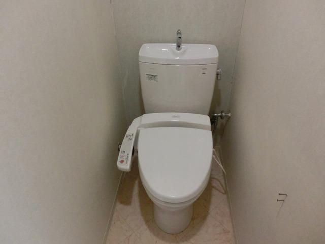 トイレ　シャワートイレ